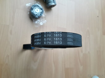 Řemenová sada SKF VKMA 31084 - 2