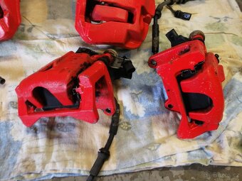 Audi a6 C7 3.0Tdi 230Kw Brzdové třmeny - 2