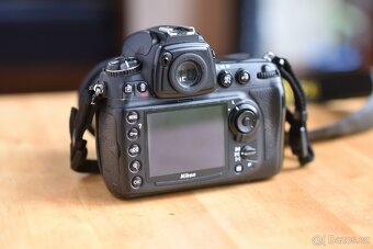 Prodám Nikon D700 s objektivem - 2