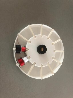 Zásobník na cívky do šicího stroje - 2