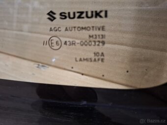 Čelní sklo /okno Suzuki Jirnny - 2