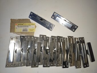 Prodám  hliníkové kličky k oknům - 2