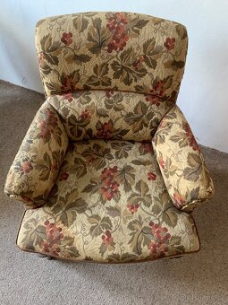 Dvě starožitná křesílka - 2