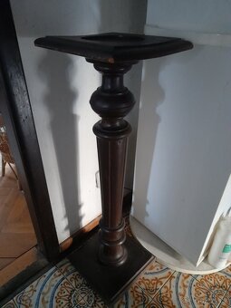 Dřevěný stojan - 2