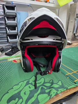 Výklopná helma MAX - 2