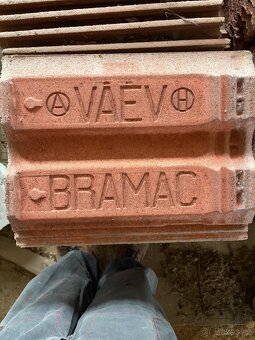 Střešní tašky - VÁÉV Bramac - 2