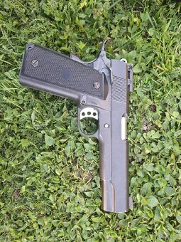 Airsoft colt - 2