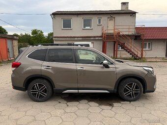 Subaru Forester 2.0i e-Boxer Hybrid Platinum - 2