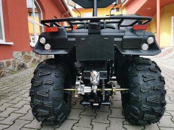 Linhai M210 4x2 EFI T3b, černá - 2