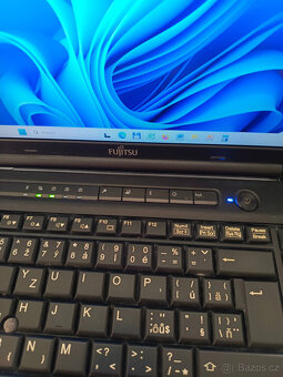 notebook Fujitsu LIFEBOOK S752 - 2