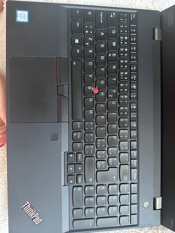 Lenovo ThinkPad T590 top stav - 2