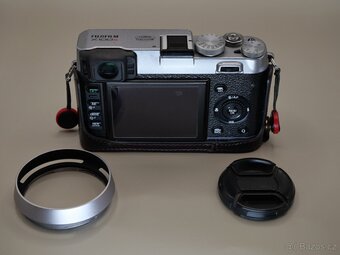 Prodám Fujifilm X100s s příslušenstvím - 2