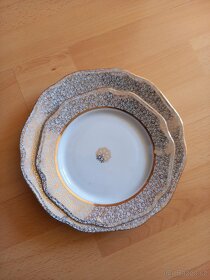 Porcelán-zlacené talíře - 2