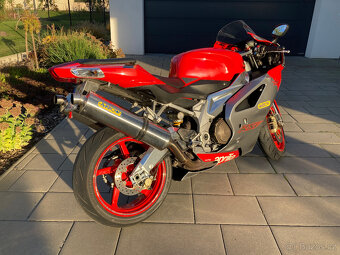 Aprilia RSV 1000 R, r.v. 2004 - 2