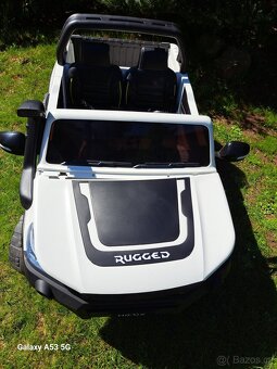 Dětské elektrické autíčko - 2