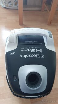 Vysavač Electrolux ZE355 2200 W - 2