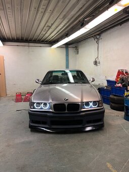 BMW e36 coupe 320i - 2