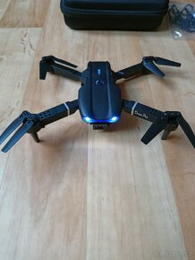 Dron E99 pro nový kufřík zdarma - 2