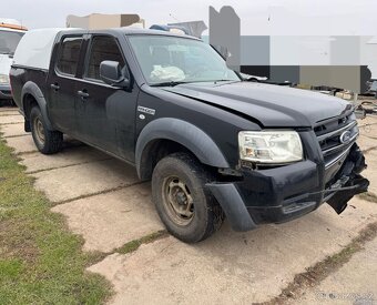 Havarovaný Ford Ranger 2,5 výkon 105kw, najeto 113tis.km - 2
