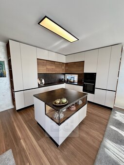 Pronájem luxusního bytu 4+kk, 138 m2 + dvě terasy, garáž a p - 2