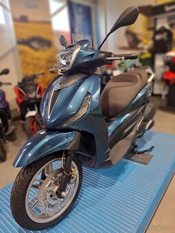 Piaggio Beverly 300 - 2
