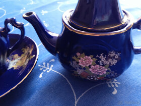 Krásný malý hrnek +konvička z porcelánu Čína - 2