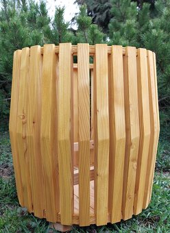 Dřevěný obal na venkovní květináče, modřínový - 2