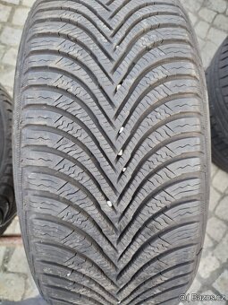 225/55/16 zimni pneu DUNLOP a MICHELIN 225/55 R16 - 2