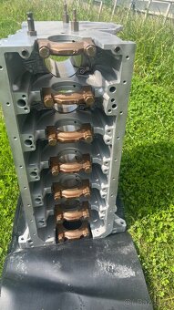 Blok motoru M52B28 - 2