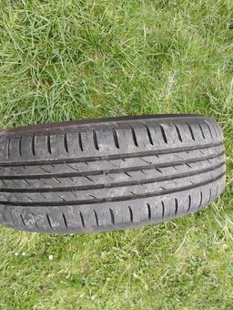 Letní pneumatiky NEXEN 185/60R14 na discích - 2