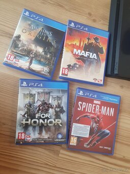 PS 4 včetně her - 2