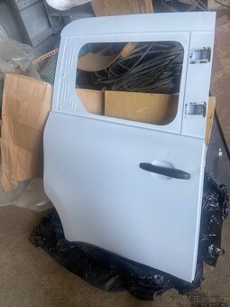 Pravé dveře Renault Kangoo, Mercedes Citan, Nissan Townstar - 2