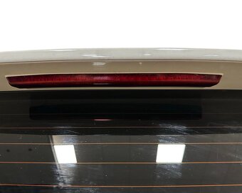 Páté dveře bílá barva LB9A VW Passat B6 kombi r.v. 2009 - 2