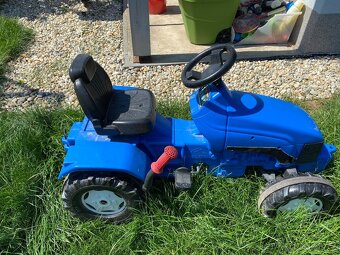 šlapací traktor s vlečkou - 2
