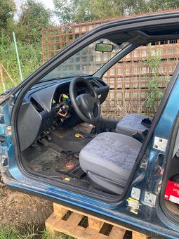 Peugeot 306 díly levně - 2