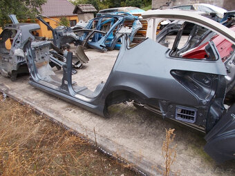 PEUGEOT 407 SW i sedan-1,6HDI a 2,0 HDI ,r.v.2004 až 2010 - 2