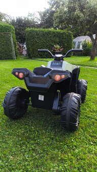 Dětská elektrická čtyřkolka Feber Quad 12V s baterií - 2