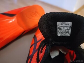 TRETRY STŘEDNÍ TRATĚ ASICS HYPER 42,5EU - 2