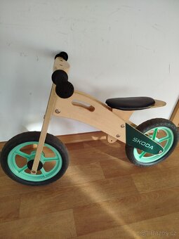 Dětské dřevěné odrážedlo Škoda - 2