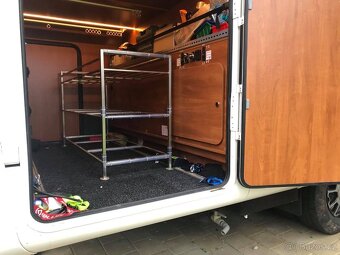 Nerezový nosič lyží pro obytný vůz - 2