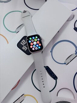 Apple watch SE - 2.generace, 40mm - 2