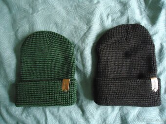 Zimní čepice nové, nenošené, nevhodný dárek, 2x - 2