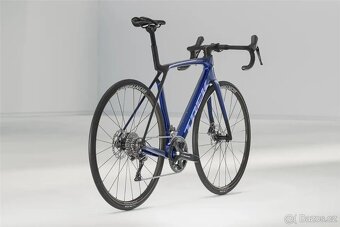 Zcela nové silniční kolo Trek Madone SL 5 Gen 8 - 2