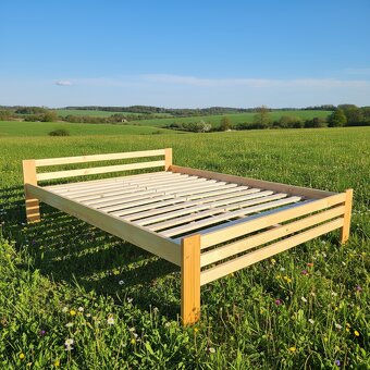 Masivní manželská postel s roštem zdarma - 2