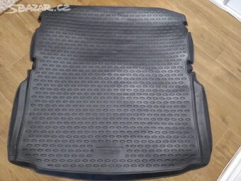 Gumový koberec Octavie III liftback - 2