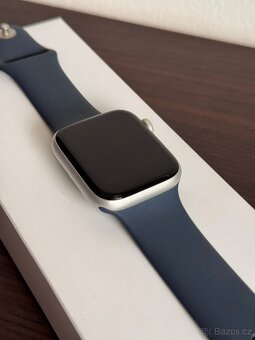 Apple Watch SE (2. generace) 44mm LTE - 2