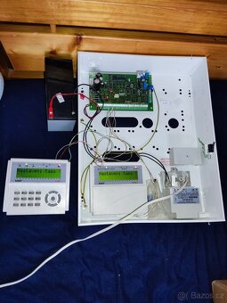 Alarmy Satel Integra 32 - 2