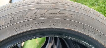 Pneu Maxxis 215/55 R17 - 2