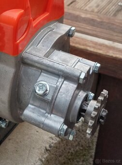 Převodovka 5:1 na dvoutaktní motor z křovinořezu. - 2