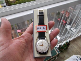 nove nenosene top kousek hodinky prim rok 1966 funkcni - 2